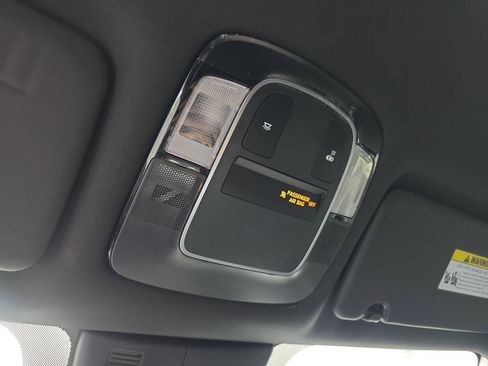 Used 2024 Hyundai Santa Cruz SE image 34