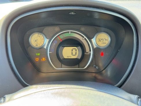 Used 2012 Mitsubishi i image 25