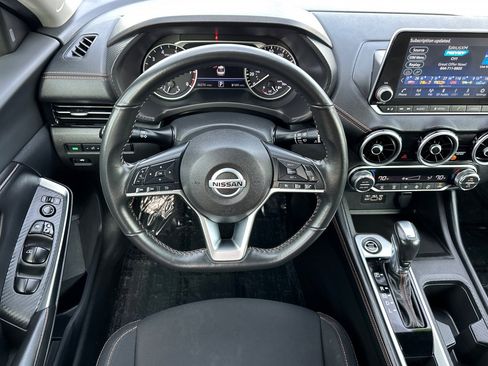 Used 2022 Nissan Sentra SR w/ Midnight Edition image 14
