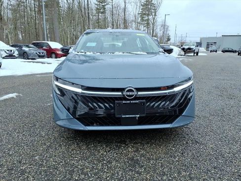 New 2026 Nissan Sentra SR w/ Floor Mat Package image 2