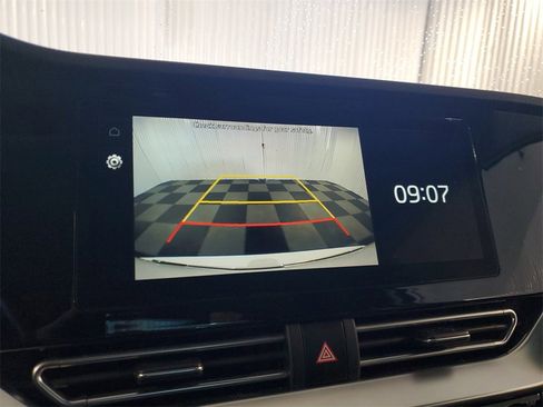 Certified 2022 Kia Niro EX w/ Cold Weather Package image 25