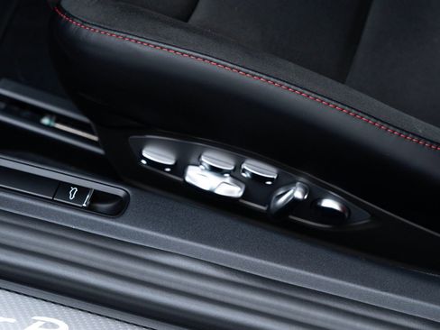 Used 2025 Porsche 718 Boxster Spyder RS image 16