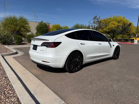 Used 2022 Tesla Model 3 Performance image 3