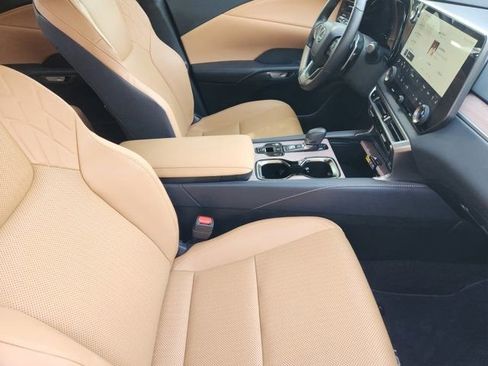 Used 2025 Lexus RX 350 Premium w/ Accessory Package (Z1) image 19