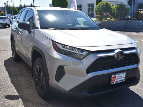 Certified 2025 Toyota RAV4 LE AWD/4WD image 3