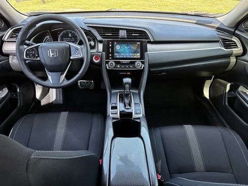 Used 2017 Honda Civic EX image 8