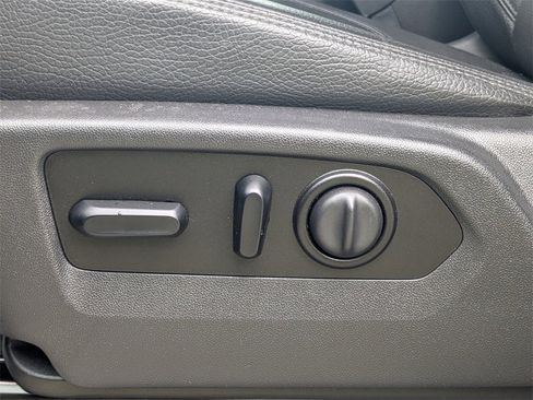 Used 2021 GMC Sierra 2500 Denali w/ Denali Ultimate Package image 21