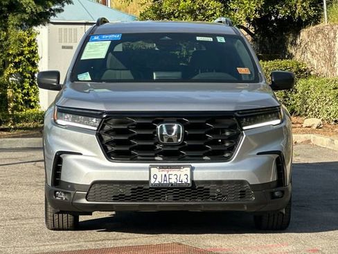 Certified 2023 Honda Pilot Sport image 10