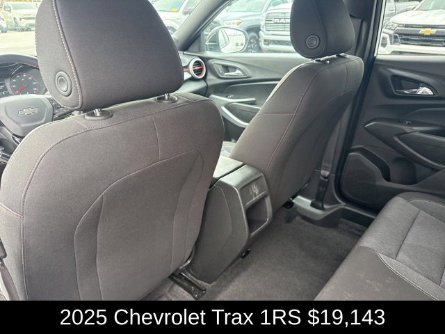 Used 2025 Chevrolet Trax RS w/ Driver Confidence Package FWD image 25