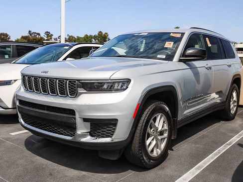 Used 2023 Jeep Grand Cherokee L Laredo w/ Trailer Tow Group (B) AWD/4WD image 3