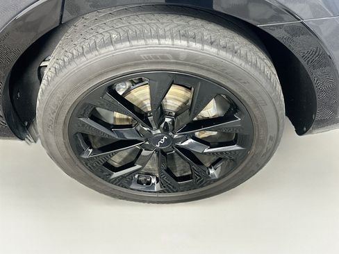 Used 2023 Kia Sorento SX FWD image 11
