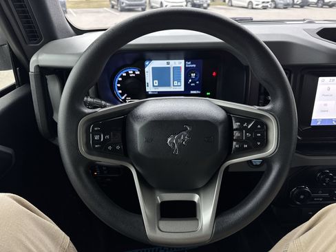 Used 2021 Ford Bronco Advanced 4WD w/ Sasquatch Package image 17