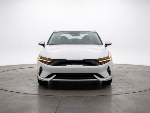 Used 2025 Kia K4 FWD image 2
