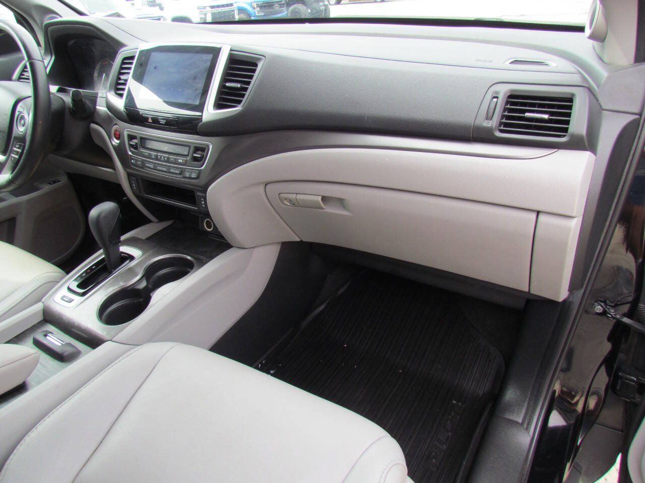 Used 2017 Honda Pilot EX-L image 19