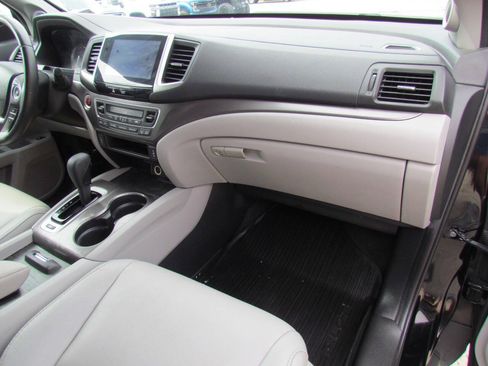 Used 2017 Honda Pilot EX-L image 19