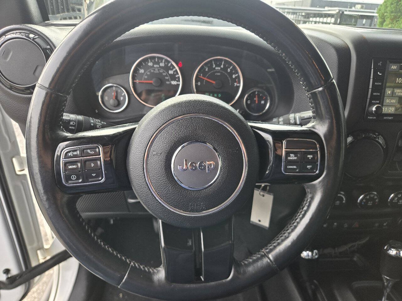 Used 2015 Jeep Wrangler Unlimited Sahara w/ Max Tow Package AWD/4WD image 10