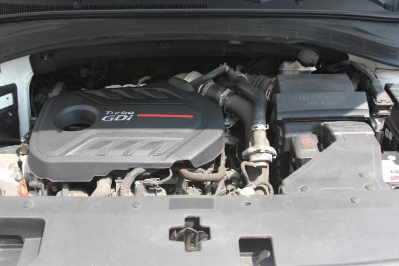 Used 2019 Hyundai Santa Fe Limited AWD/4WD image 17