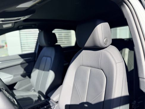 Certified 2024 Audi Q3 2.0T Premium Plus image 11