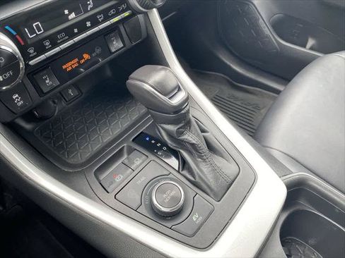 Certified 2021 Toyota RAV4 XLE Premium AWD/4WD image 19