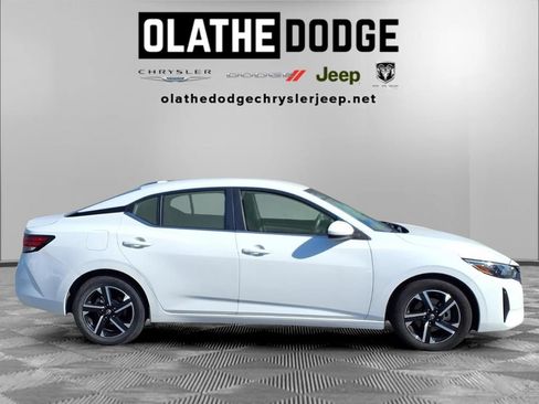 Used 2024 Nissan Sentra SV FWD image 29
