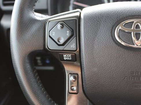 Used 2022 Toyota 4Runner TRD Off-Road Premium image 34