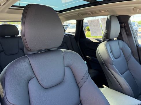 Certified 2023 Volvo XC60 B5 Plus w/ Climate Package AWD/4WD image 16