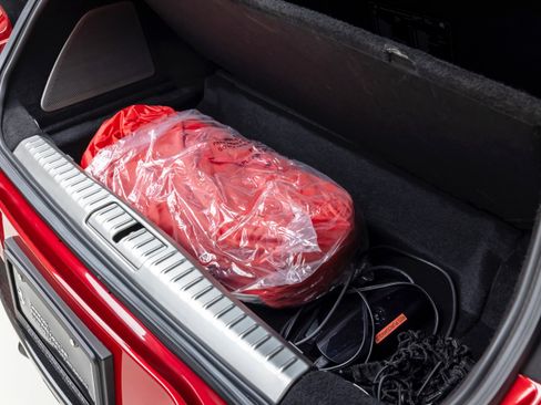 Certified 2023 Ferrari Purosangue AWD/4WD image 34