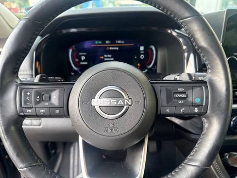 Used 2025 Nissan Pathfinder Platinum w/ Cargo Package FWD image 10