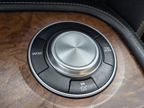 Used 2023 Nissan Armada SL image 30