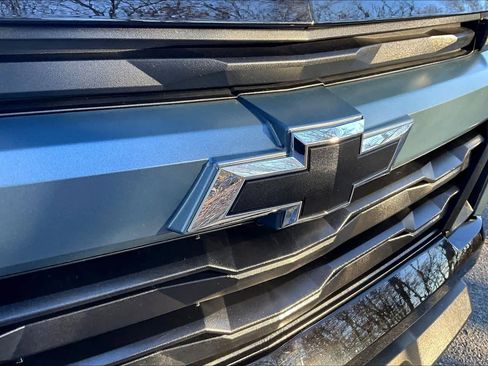 Used 2024 Chevrolet Colorado LT w/ LT Convenience Package III image 27