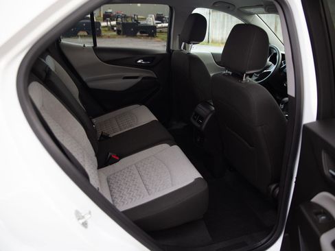 Certified 2023 Chevrolet Equinox LT w/ Driver Convenience Package image 23