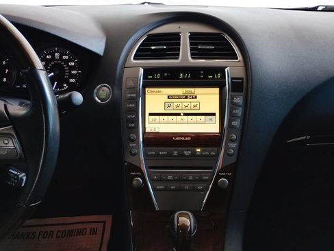 Used 2011 Lexus ES 350 FWD image 30