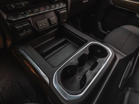 Used 2019 Chevrolet Silverado 1500 RST AWD/4WD image 19