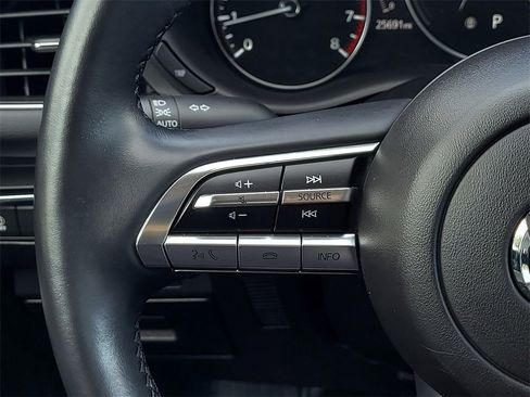 Certified 2022 MAZDA MAZDA3 s image 22