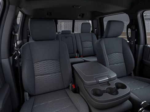 New 2025 RAM 2500 Big Horn AWD/4WD image 17