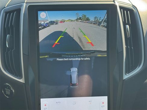 Used 2024 Ford Edge SEL image 25