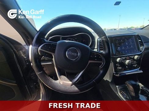 Used 2020 Jeep Grand Cherokee Altitude RWD image 1