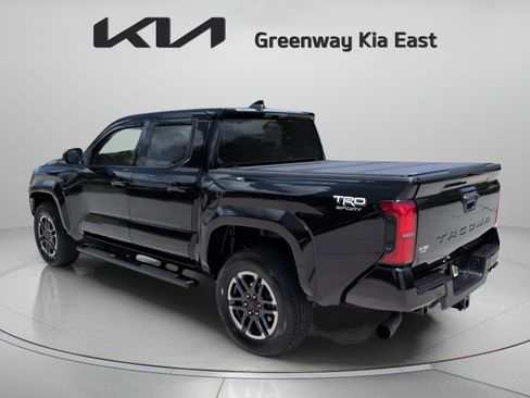 Used 2025 Toyota Tacoma TRD Sport RWD image 8
