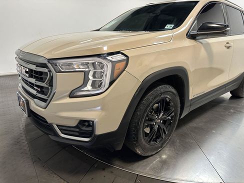 Used 2023 GMC Terrain AT4 AWD/4WD image 7