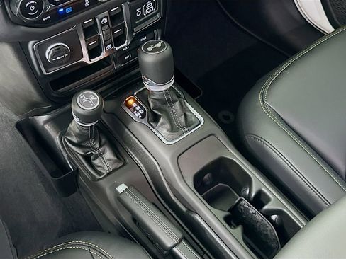 Used 2024 Jeep Wrangler Unlimited Sahara w/ Technology Group image 17