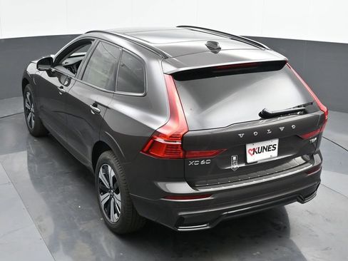 New 2025 Volvo XC60 T8 Core w/ Protection Package Premier image 39