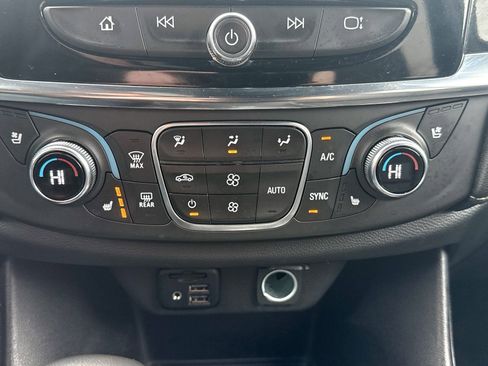 Used 2023 Chevrolet Traverse Premier w/ Redline Edition image 30