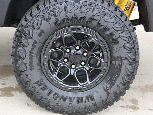 New 2024 Chevrolet Colorado ZR2 w/ ZR2 Bison Edition image 4