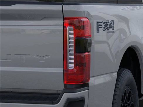 New 2026 Ford F250 Lariat w/ Black Appearance Package image 21
