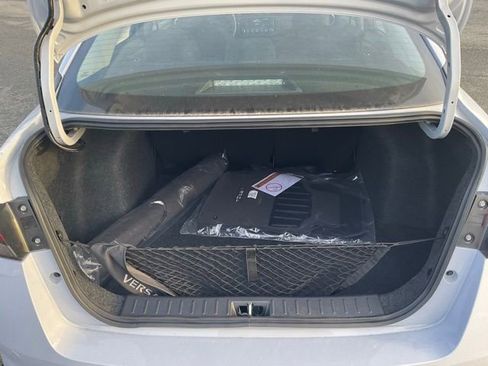 New 2025 Nissan Versa SR w/ Trunk Package image 9