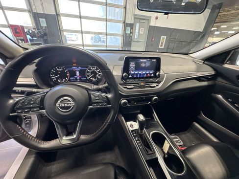 Certified 2024 Nissan Altima 2.5 SR FWD image 30