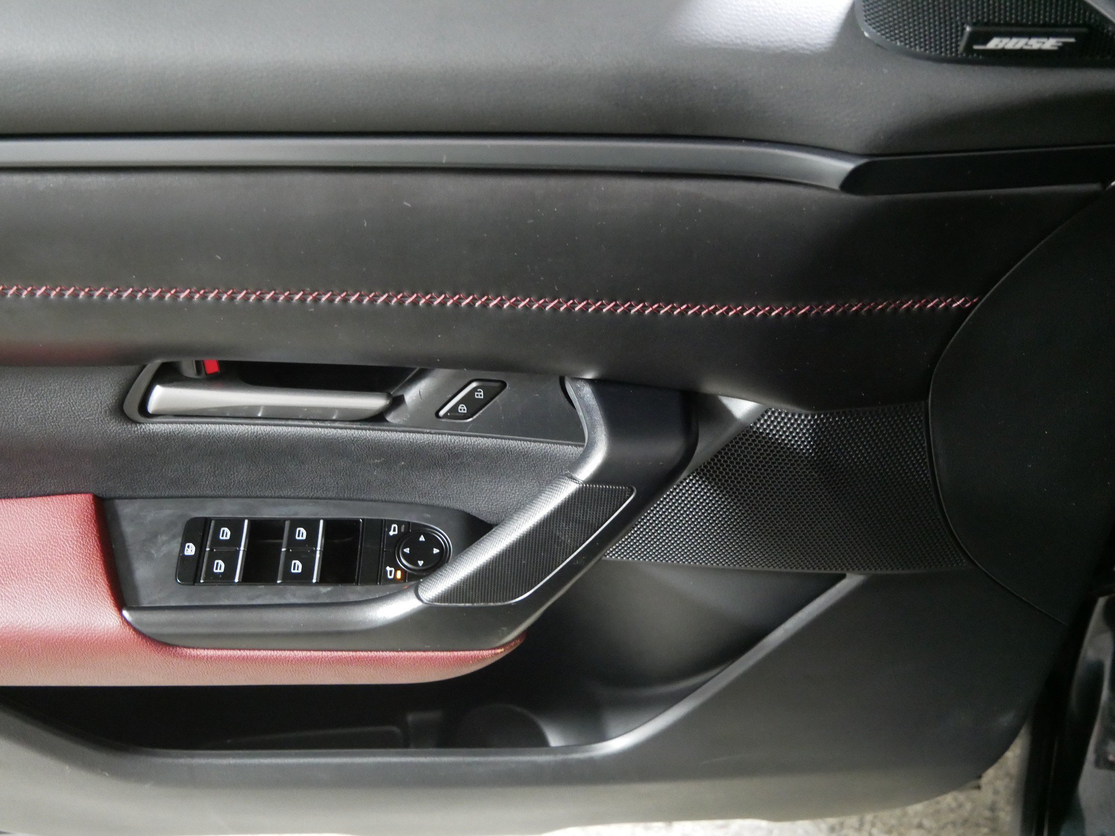 Used 2025 MAZDA CX-50 AWD 2.5 Hybrid w/ Premium Pkg image 19