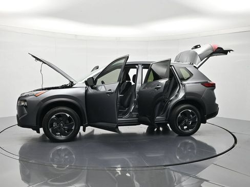 Certified 2024 Nissan Rogue SV FWD image 46