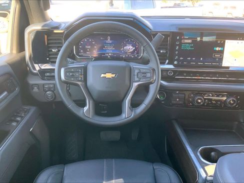 Used 2025 Chevrolet Silverado 2500 High Country w/ Technology Package image 6