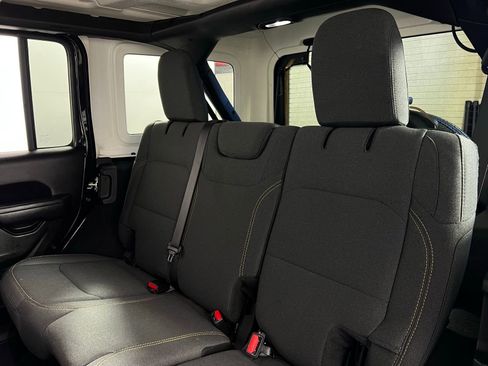 Used 2024 Jeep Wrangler Sport S image 22